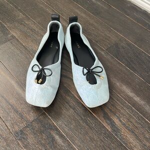 FRAME light wash denim ballet flats in great condition